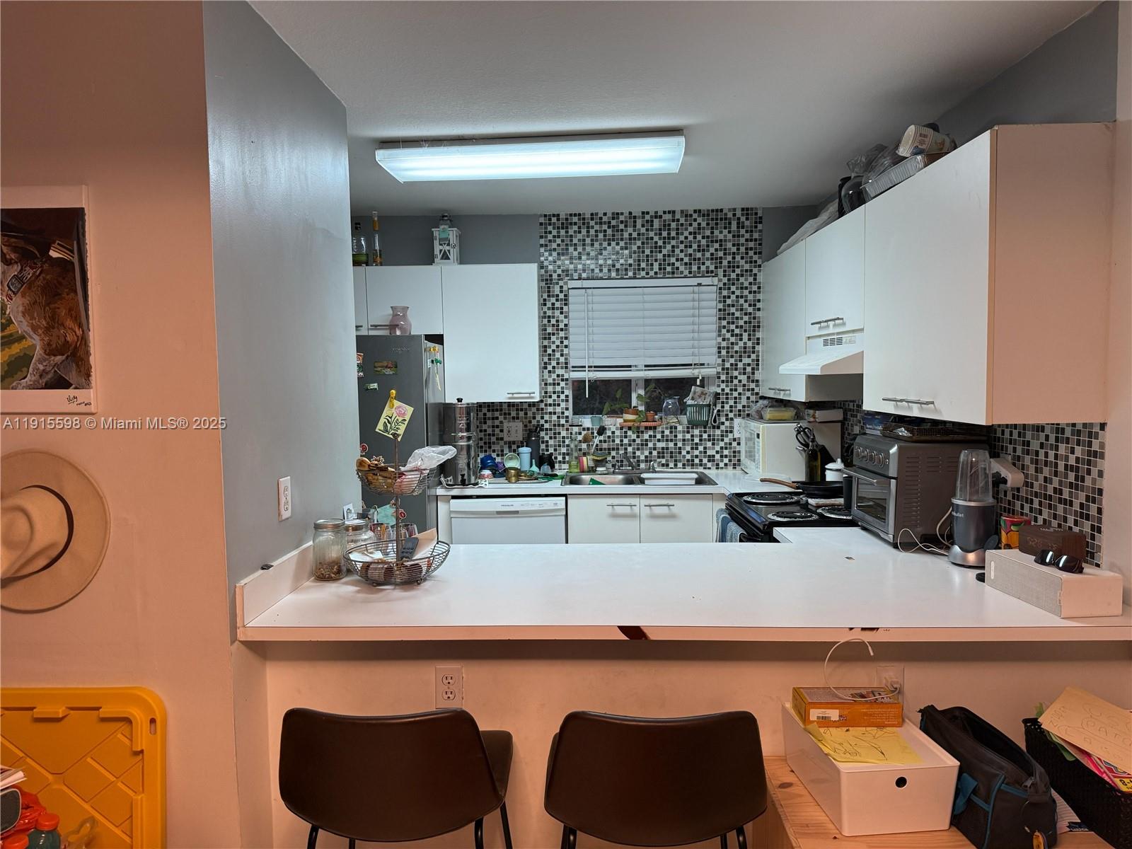 6245 Kendale Lakes Cir # 209