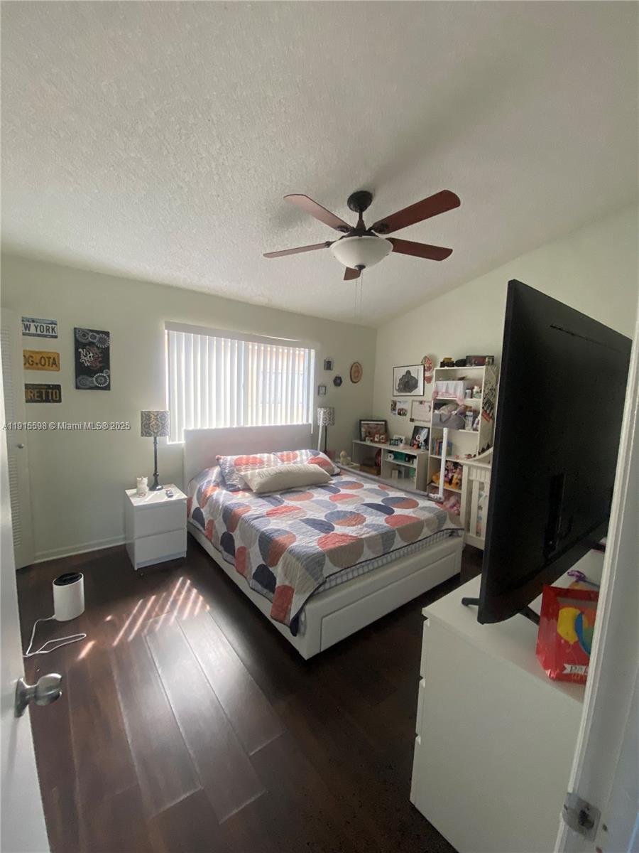 6245 Kendale Lakes Cir # 209