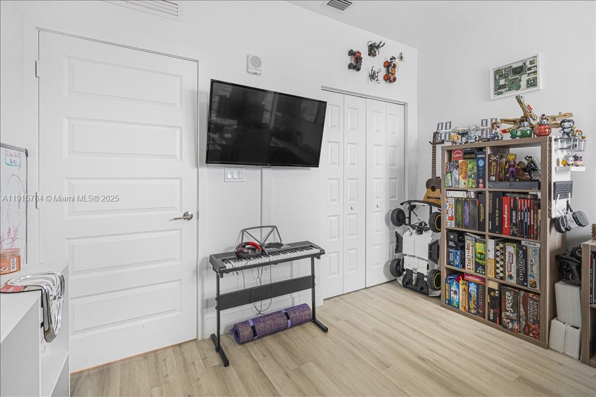 8301 NW 41st St # 309 Unit: B-309