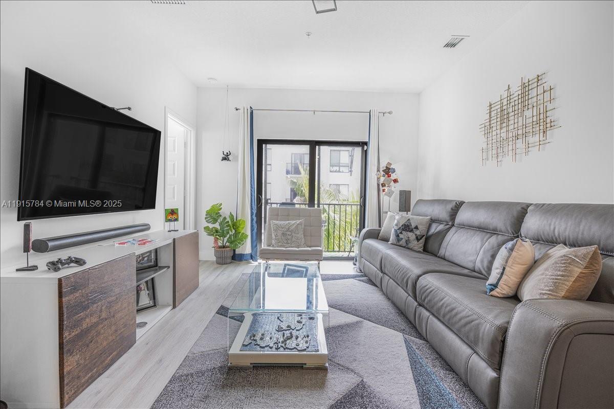 8301 NW 41st St # 309 Unit: B-309