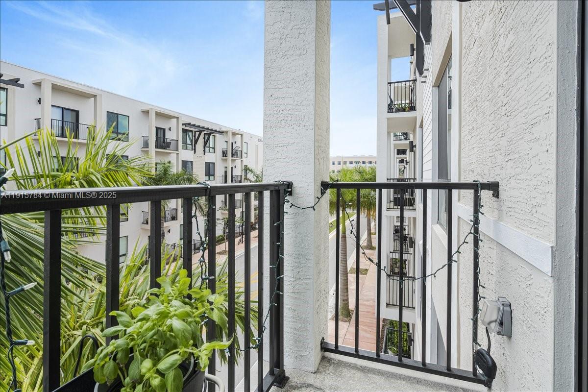 8301 NW 41st St # 309 Unit: B-309