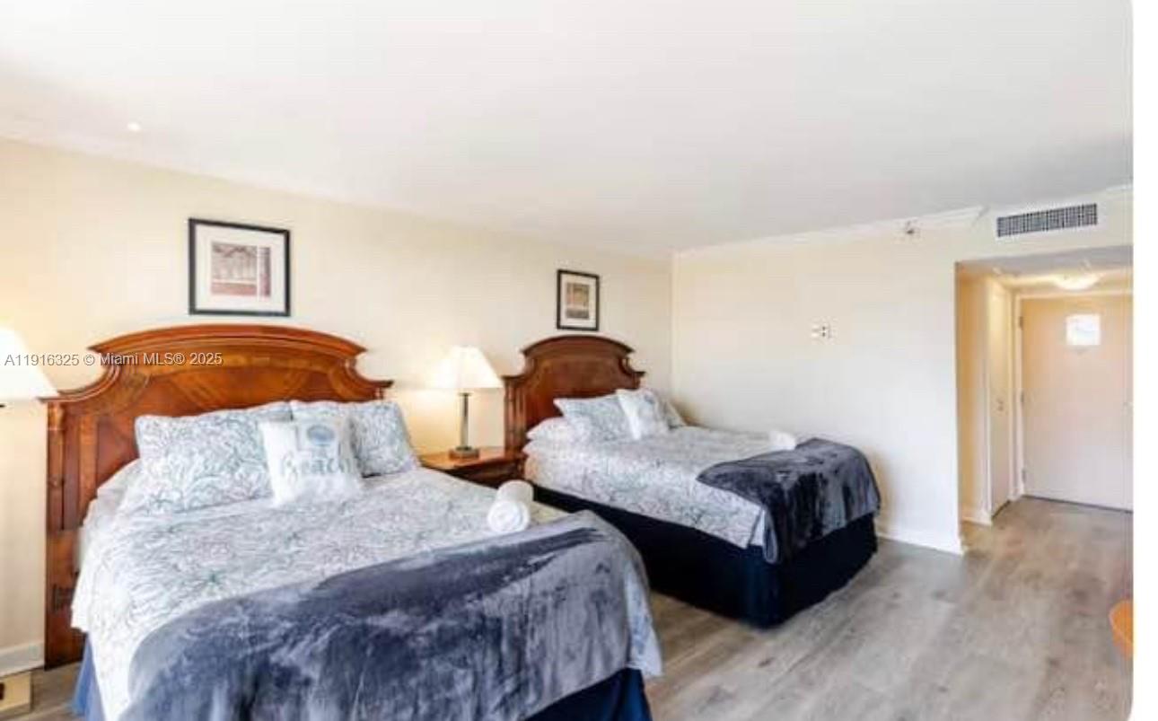 19201 Collins Ave # 733