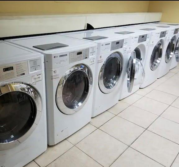 19201 Collins Ave # 733