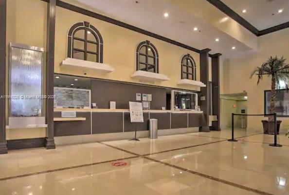 19201 Collins Ave # 733