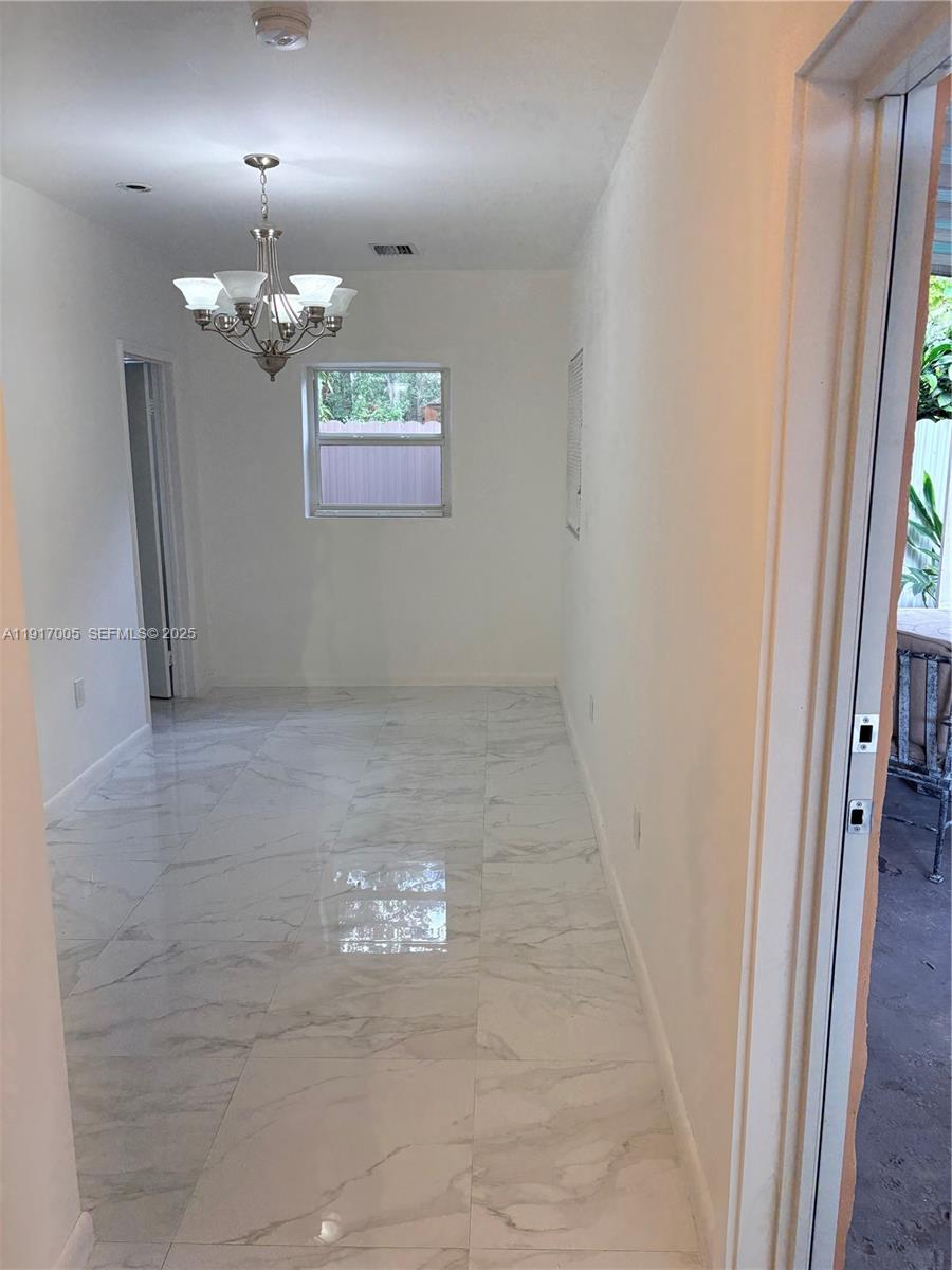 1560 NW 25th Ave # 3