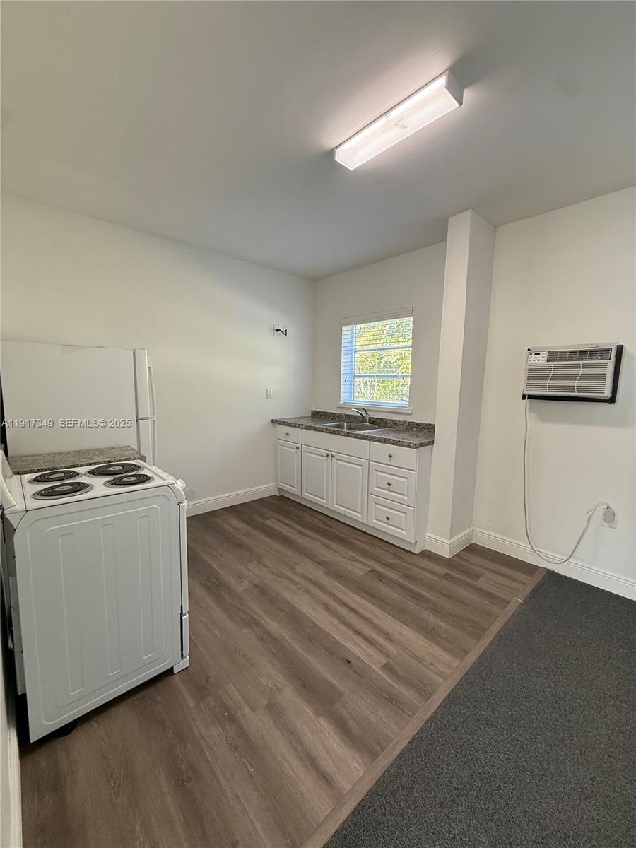 627 Anastasia Ave # 1