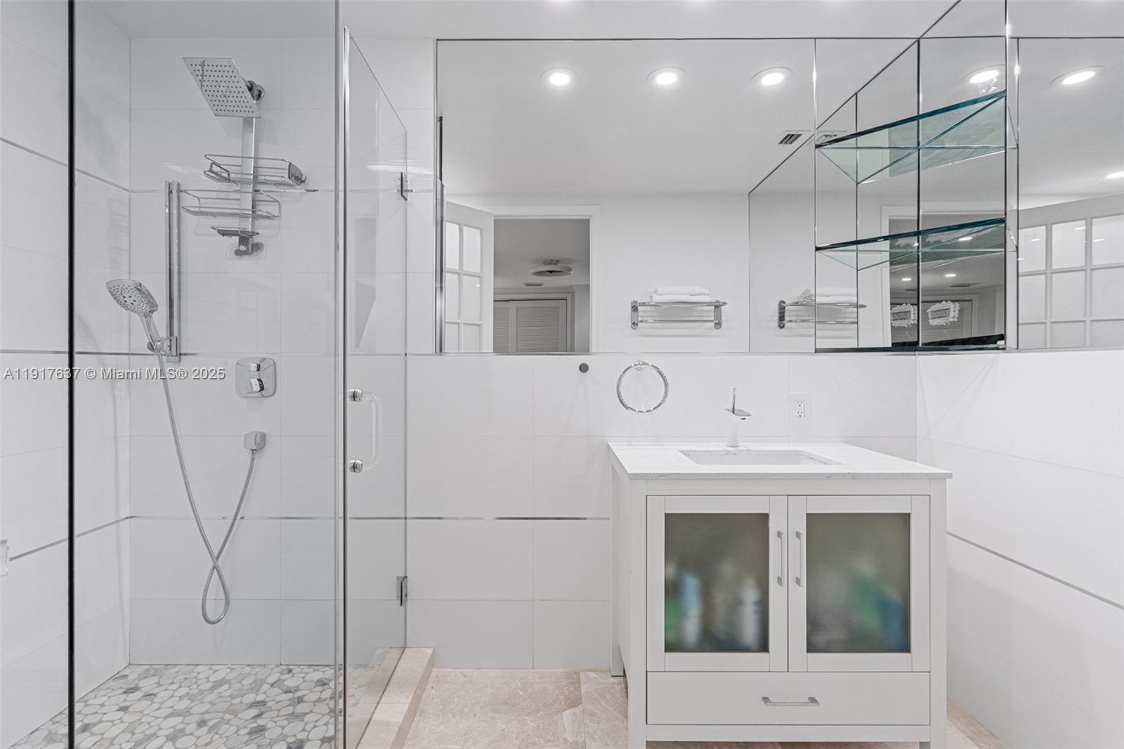 6124 Paradise Point Dr # 6124