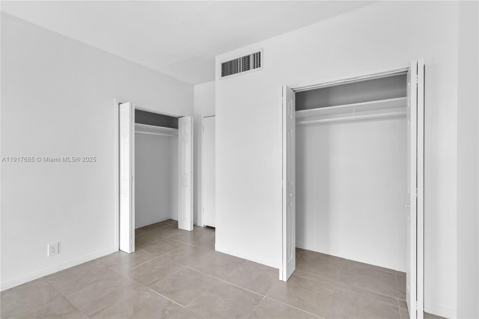 880 NE 69th St # 10R