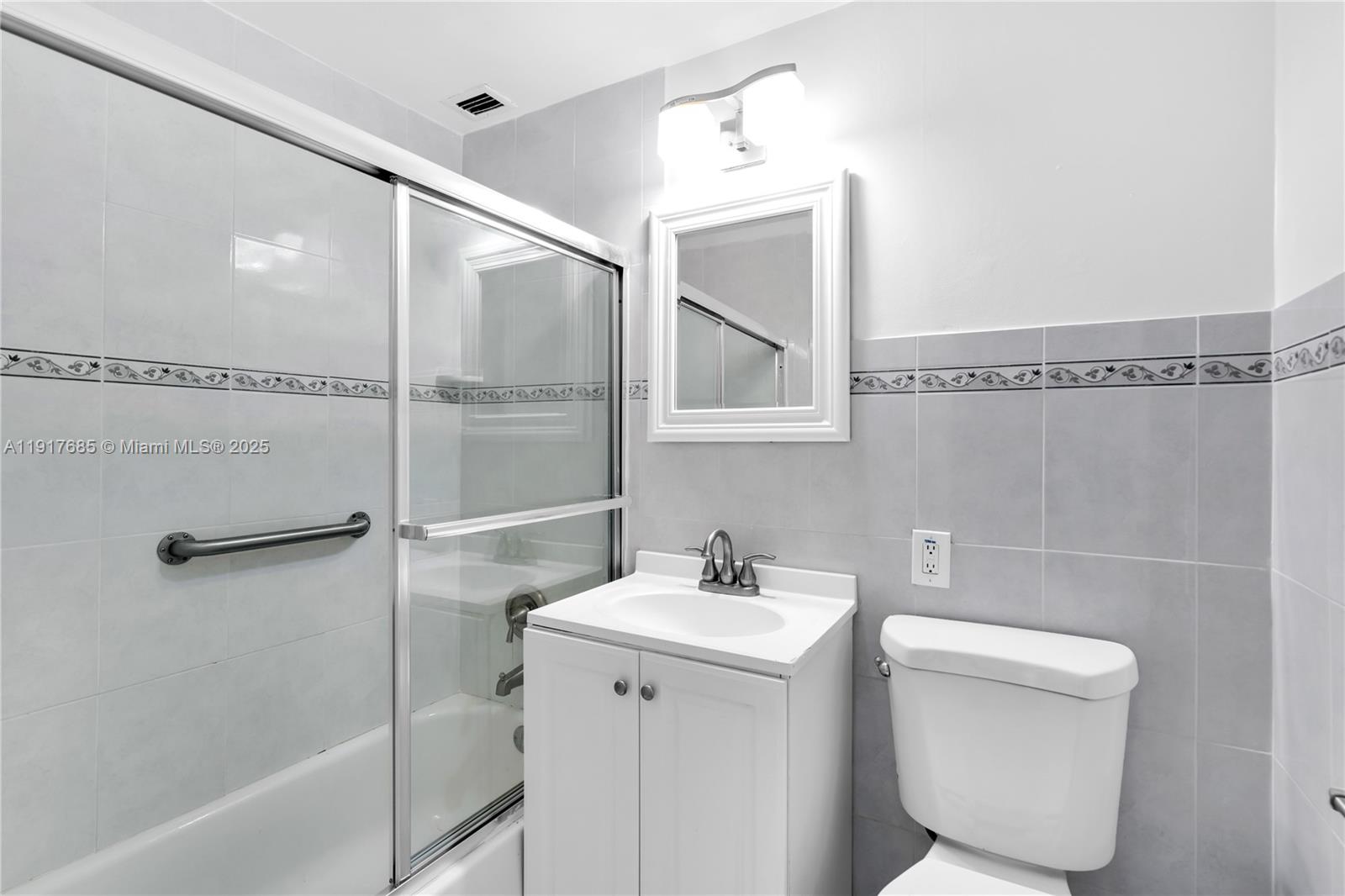 880 NE 69th St # 10R