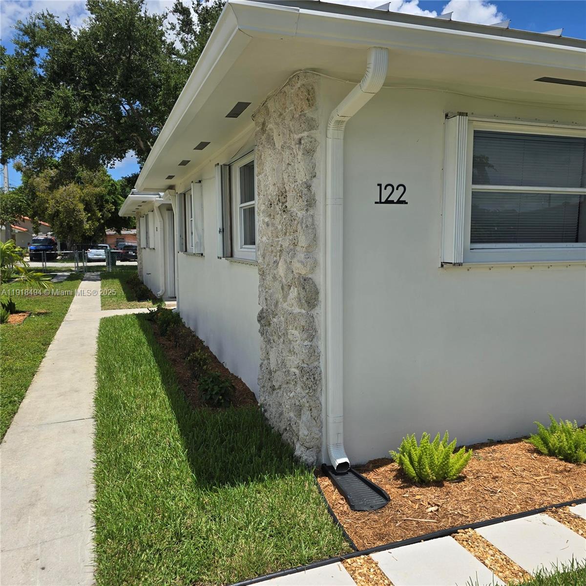 122 Northwest Blvd # B