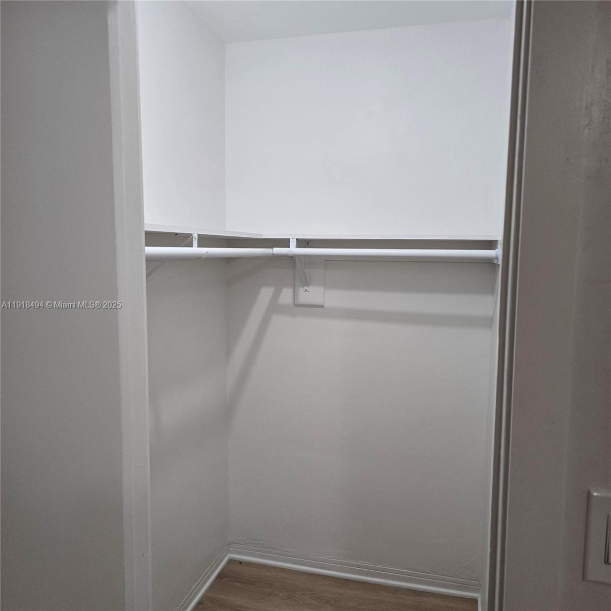 122 Northwest Blvd # B