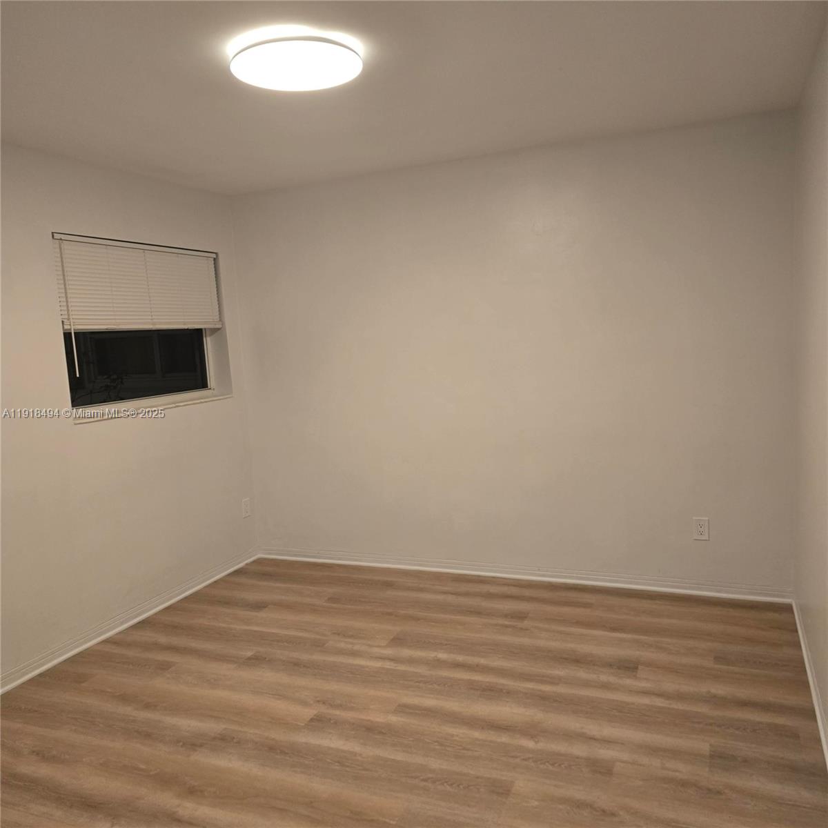 122 Northwest Blvd # B