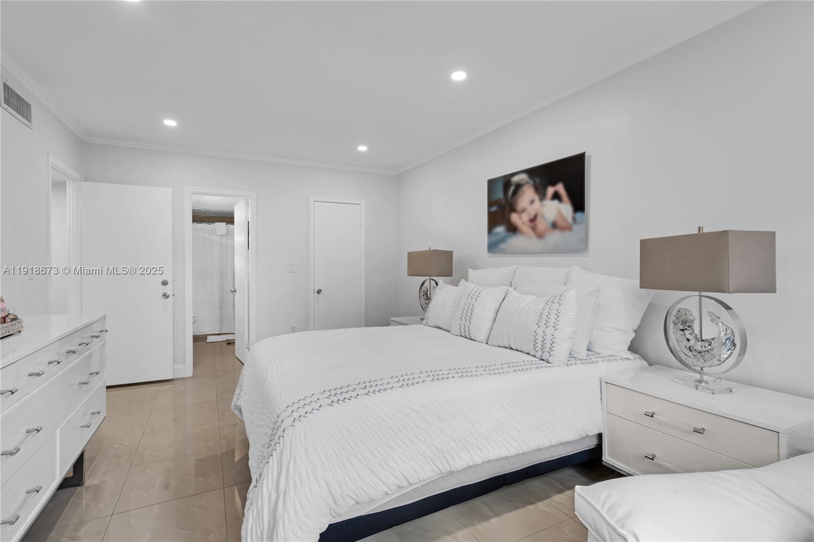 7851 Miller Dr # A117