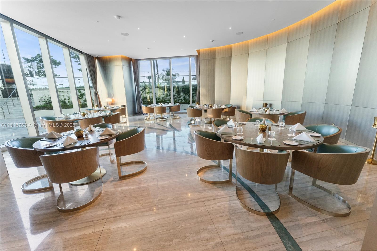 18975 Collins Ave # 4605