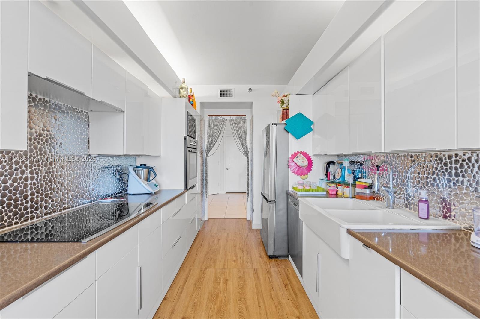 3801 NE 207th St Unit: 26BN