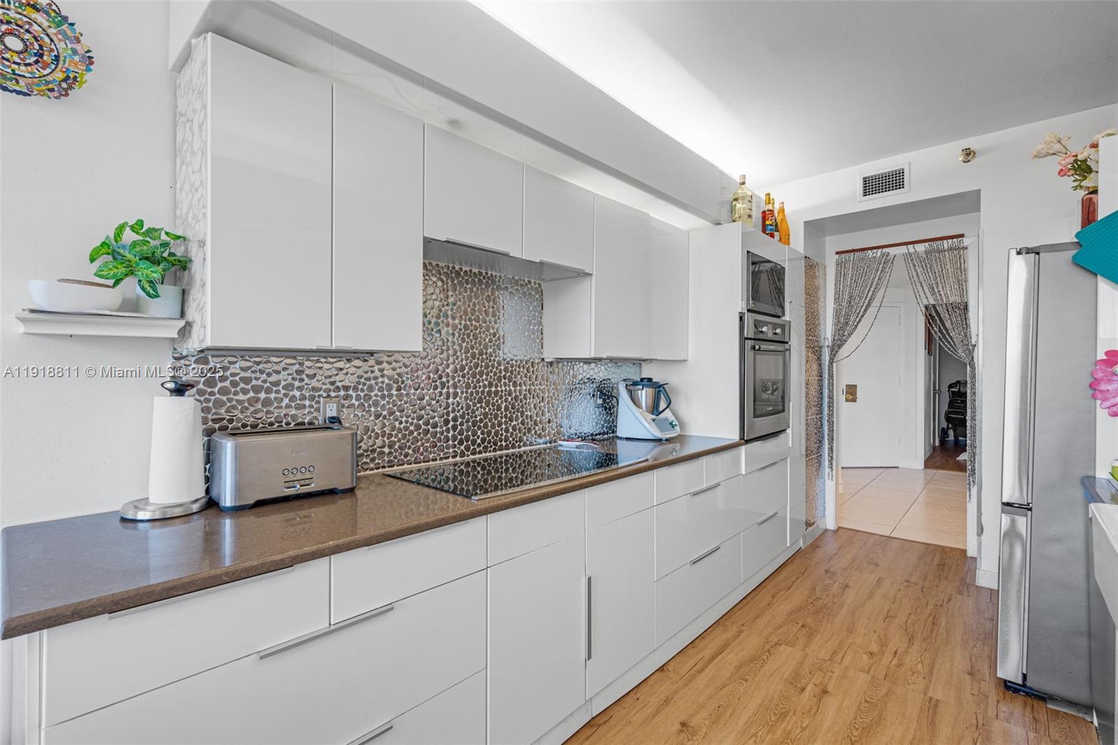 3801 NE 207th St Unit: 26BN