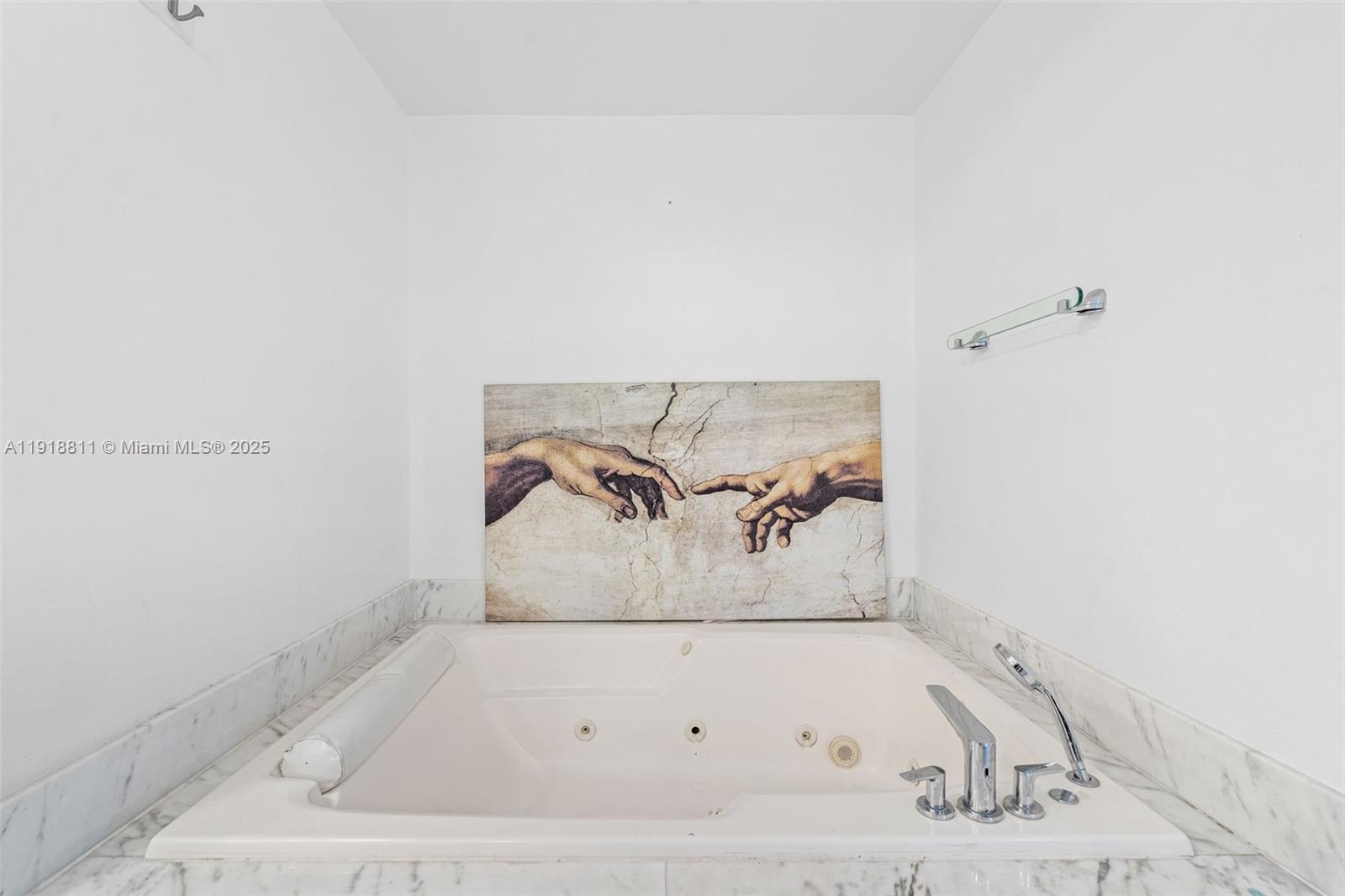 3801 NE 207th St Unit: 26BN