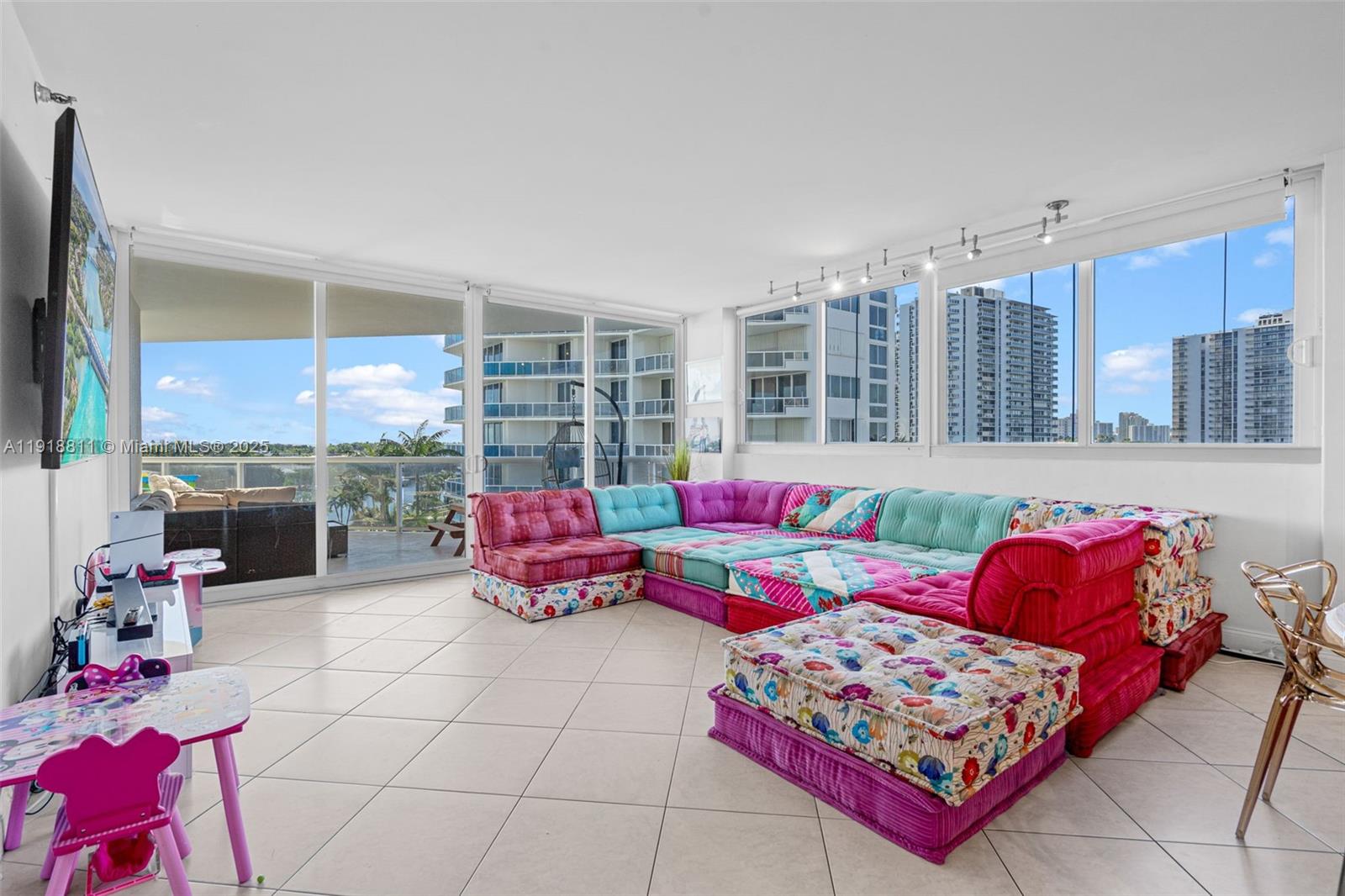 3801 NE 207th St Unit: 26BN