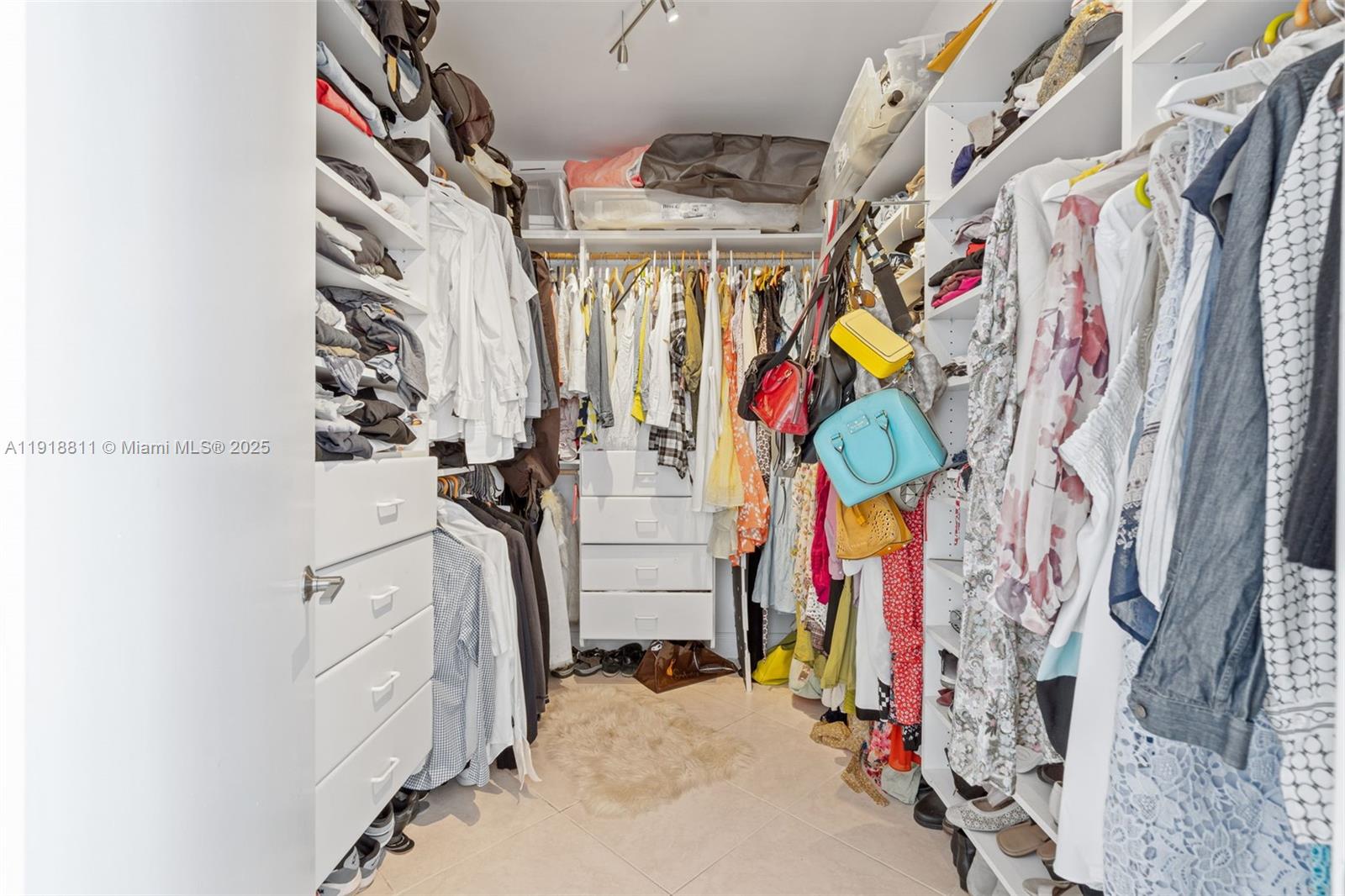 3801 NE 207th St Unit: 26BN