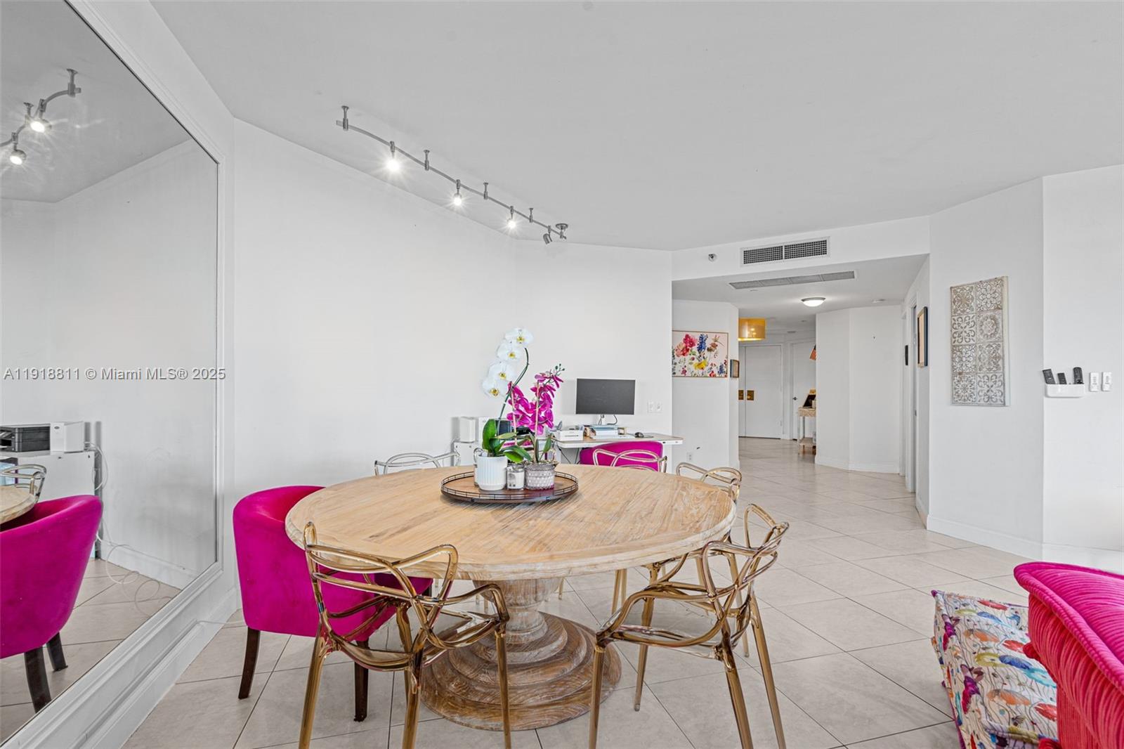 3801 NE 207th St Unit: 26BN