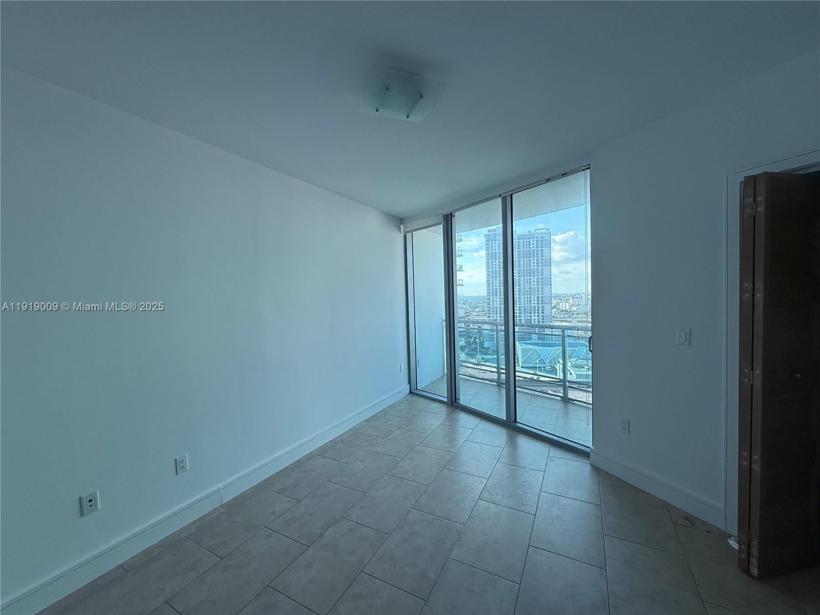 350 S Miami Ave Unit: 2013