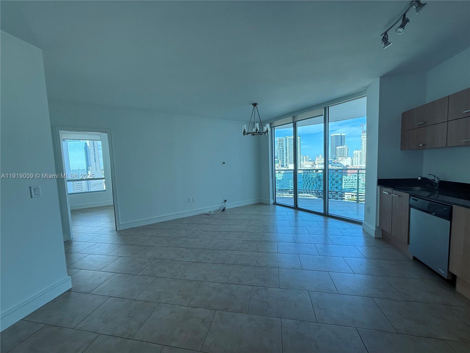 350 S Miami Ave Unit: 2013