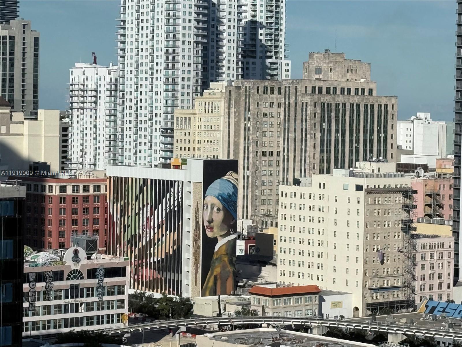 350 S Miami Ave Unit: 2013