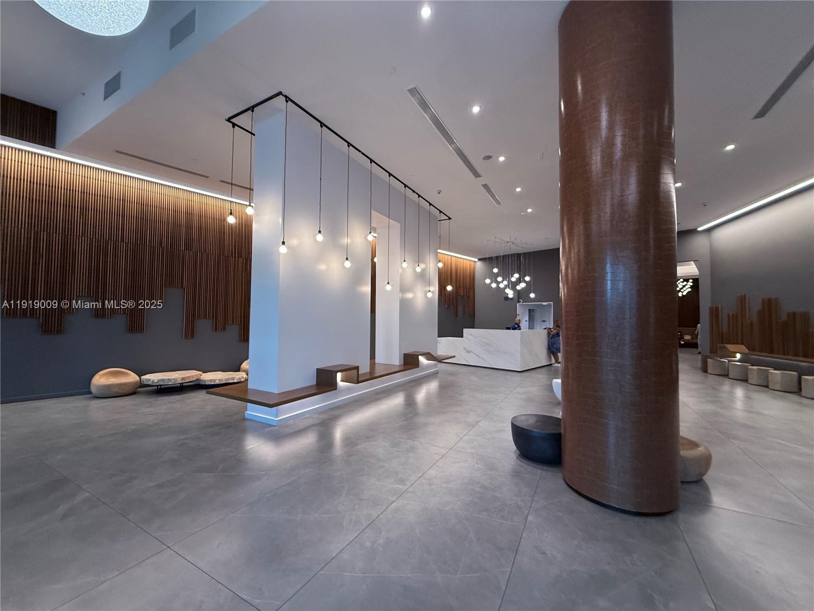 350 S Miami Ave Unit: 2013