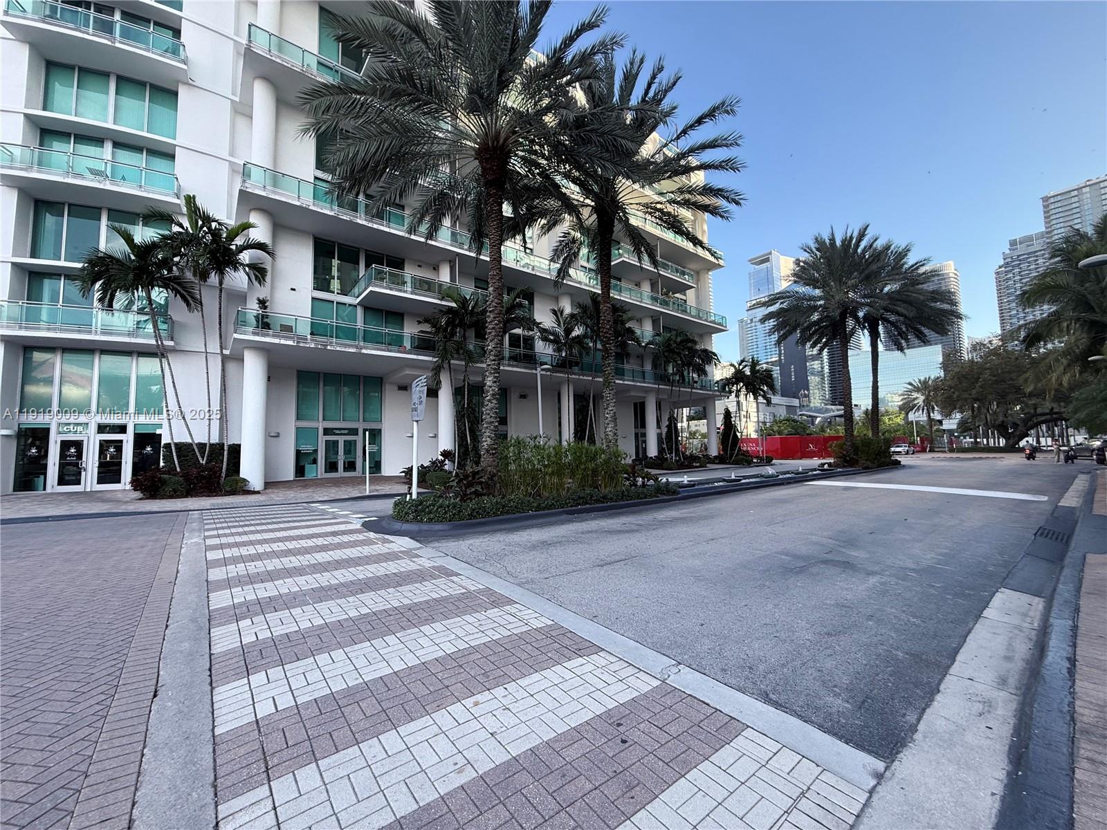 350 S Miami Ave Unit: 2013