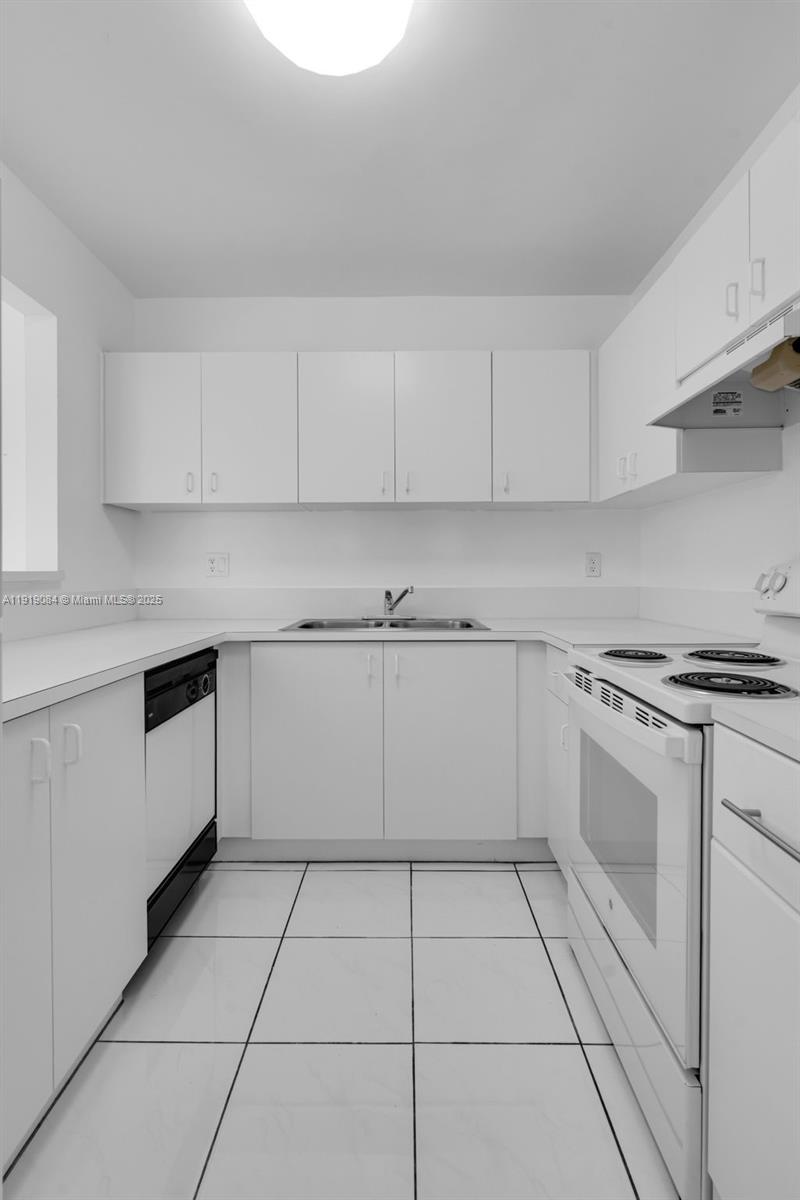 8045 NW 7th St # 2301