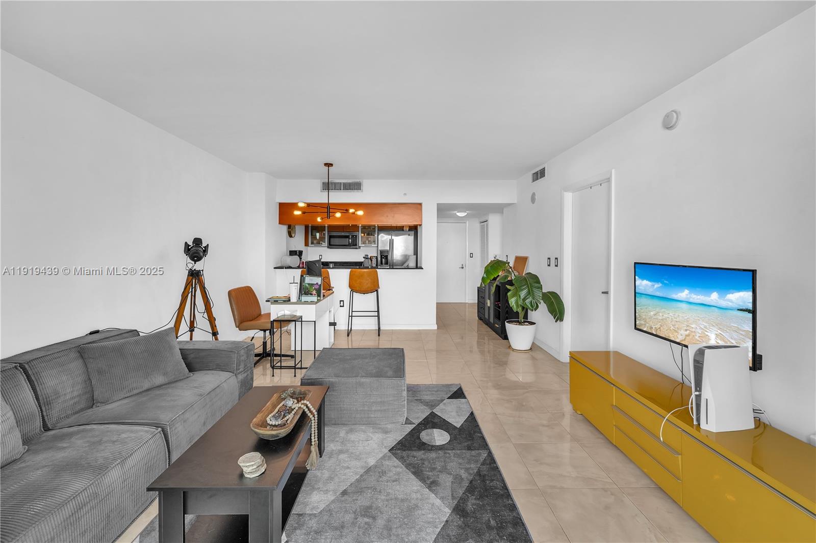 1800 N Bayshore Dr # 3304