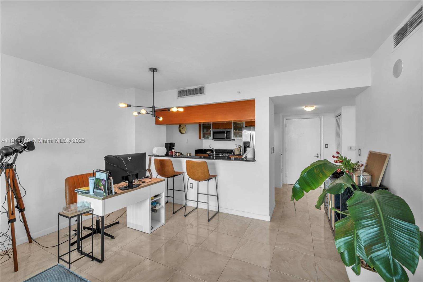 1800 N Bayshore Dr # 3304