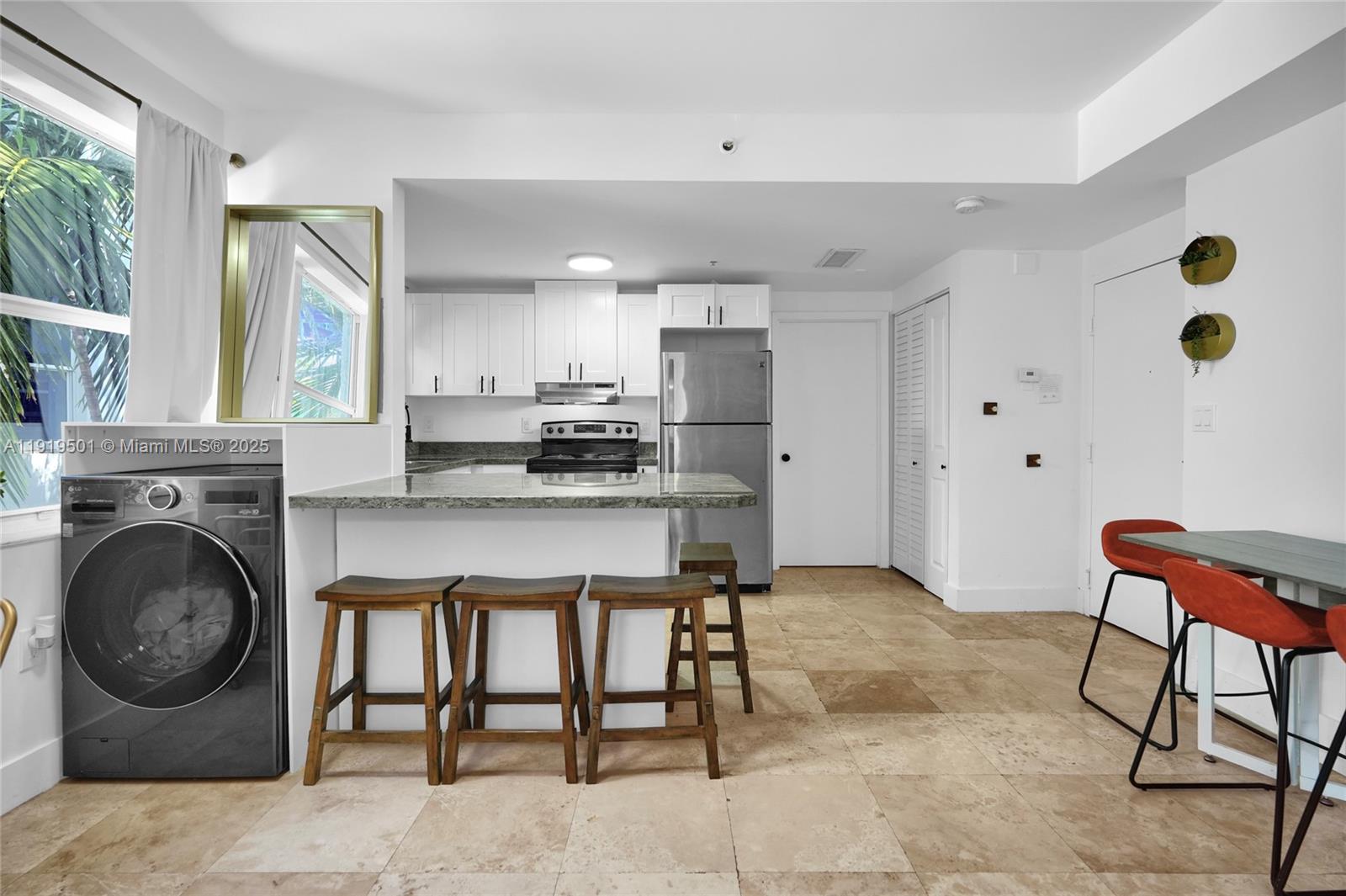 1550 Drexel Ave # 208