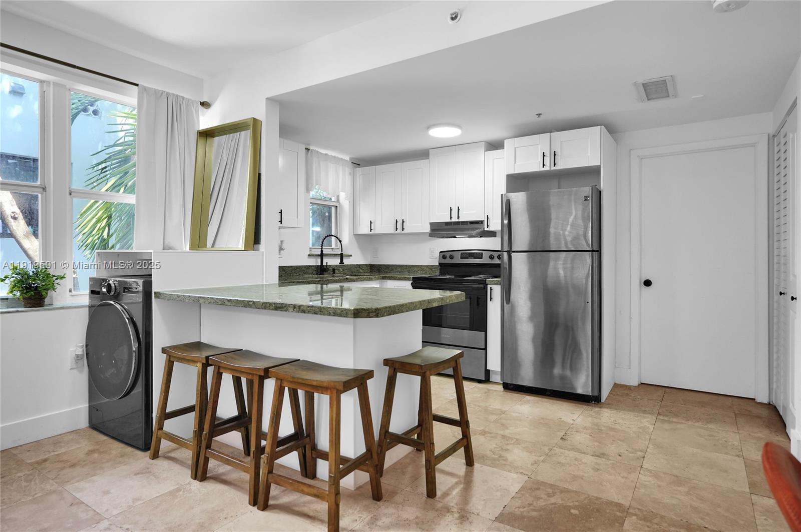 1550 Drexel Ave # 208