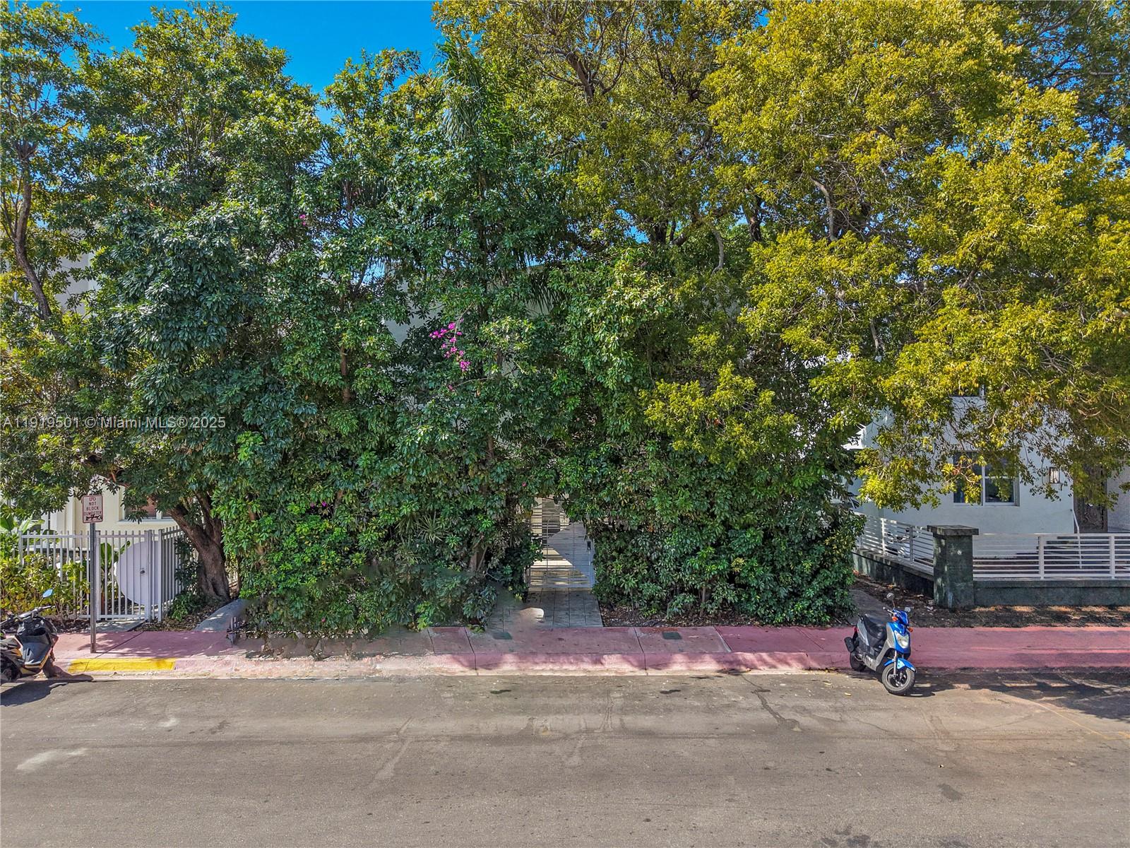 1550 Drexel Ave # 208