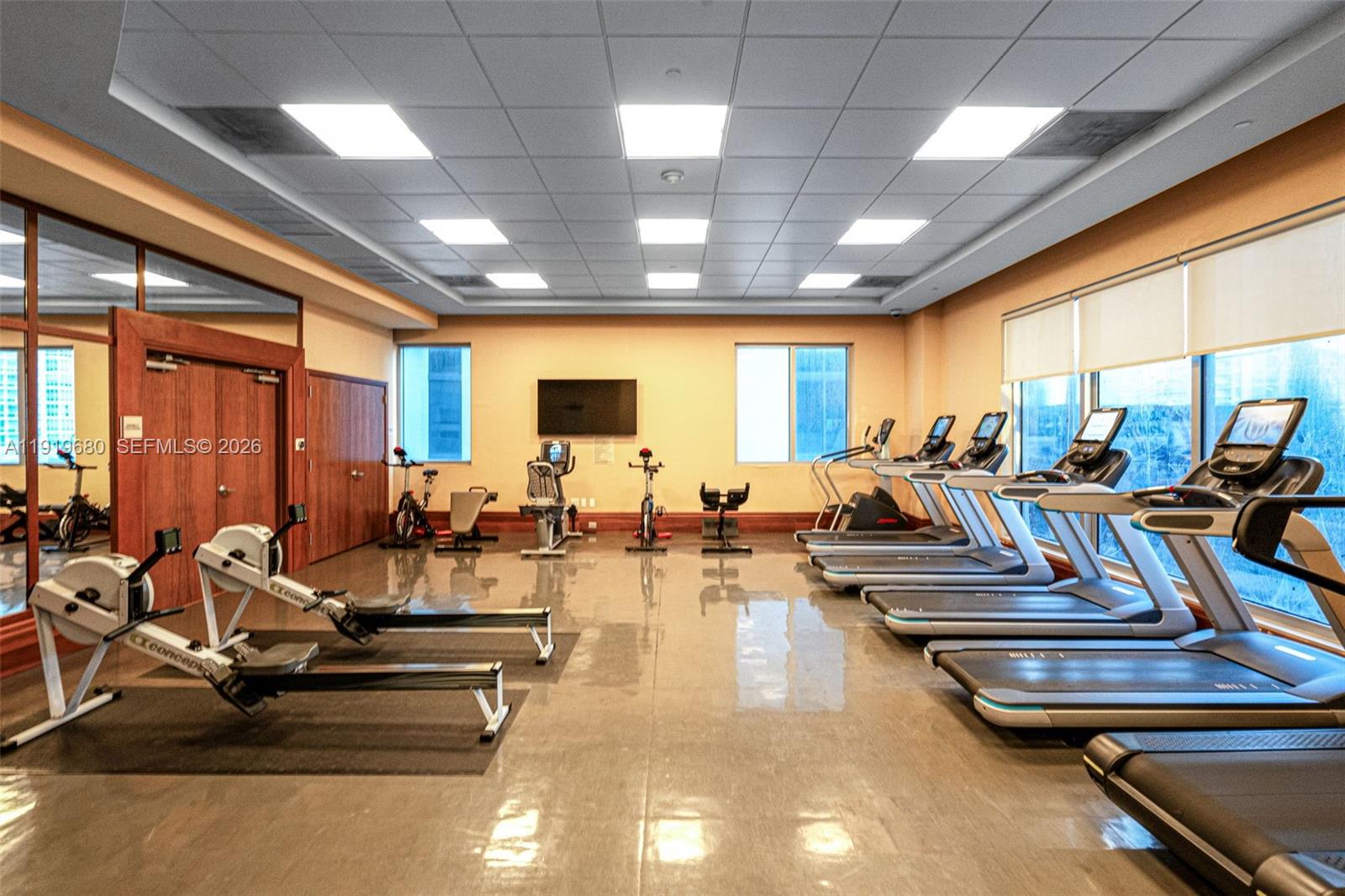 1050 Brickell Ave # 1006