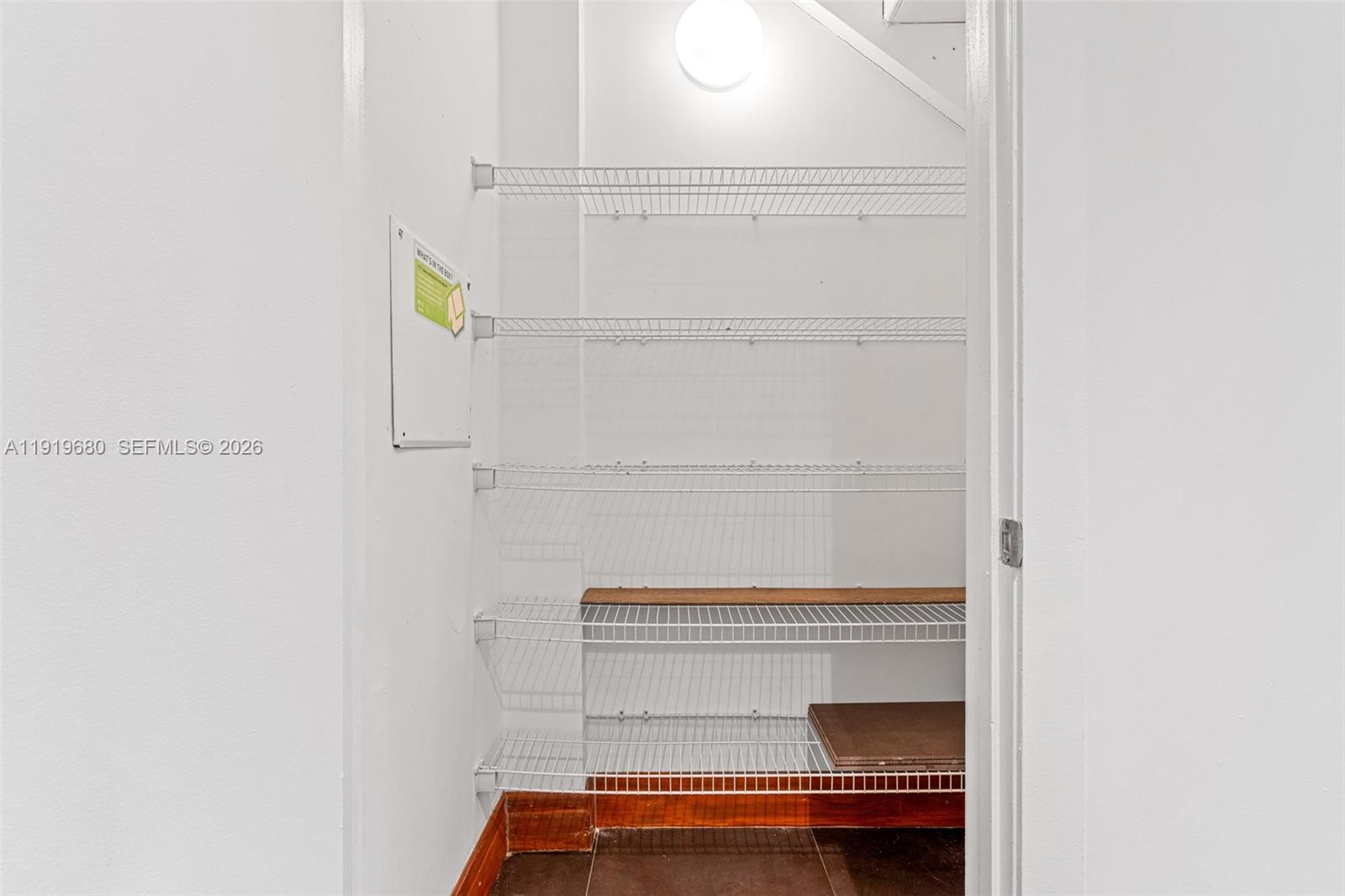 1050 Brickell Ave # 1006