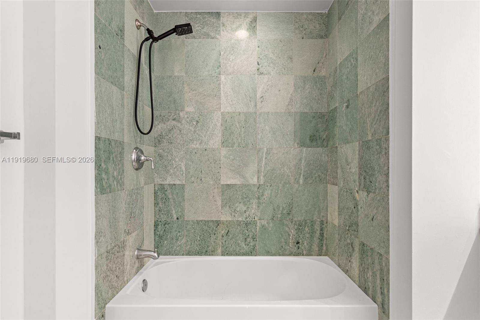 1050 Brickell Ave # 1006