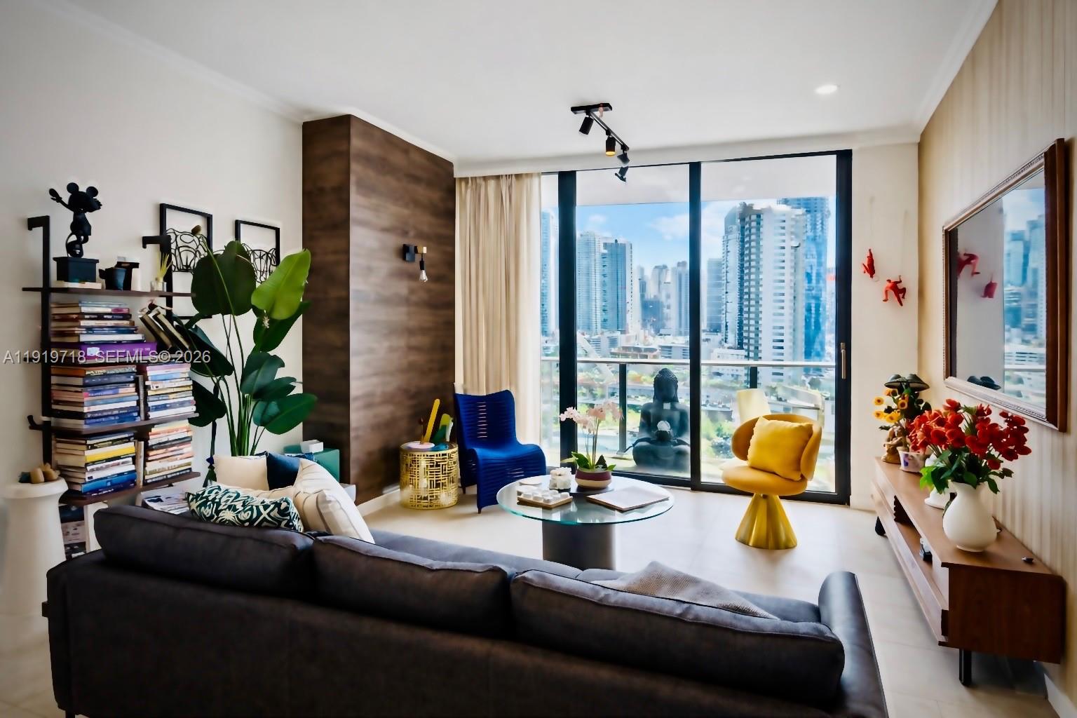 1600 NE 1st Ave # 2009