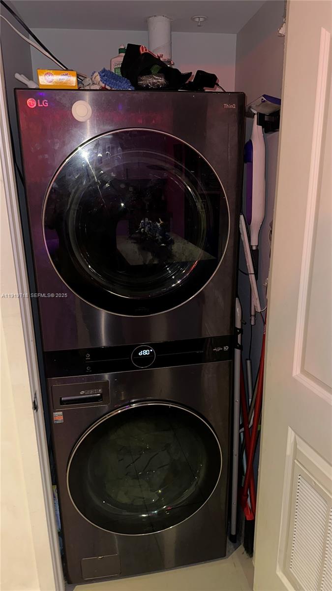 1600 NE 1st Ave # 2009