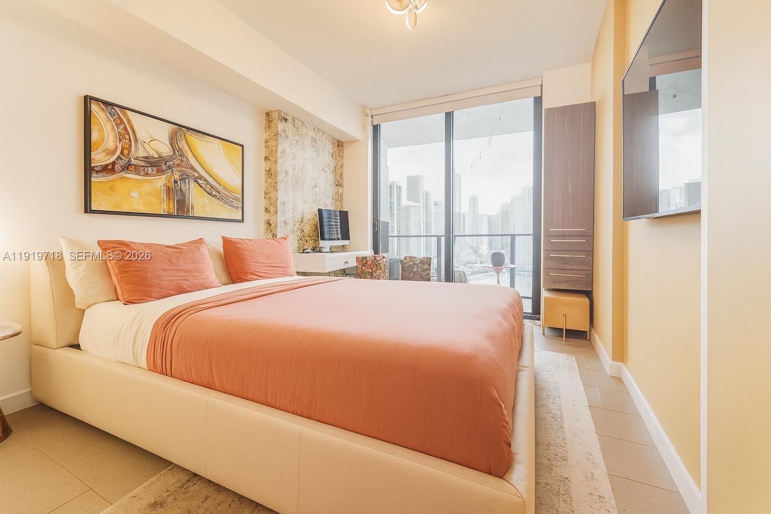 1600 NE 1st Ave # 2009