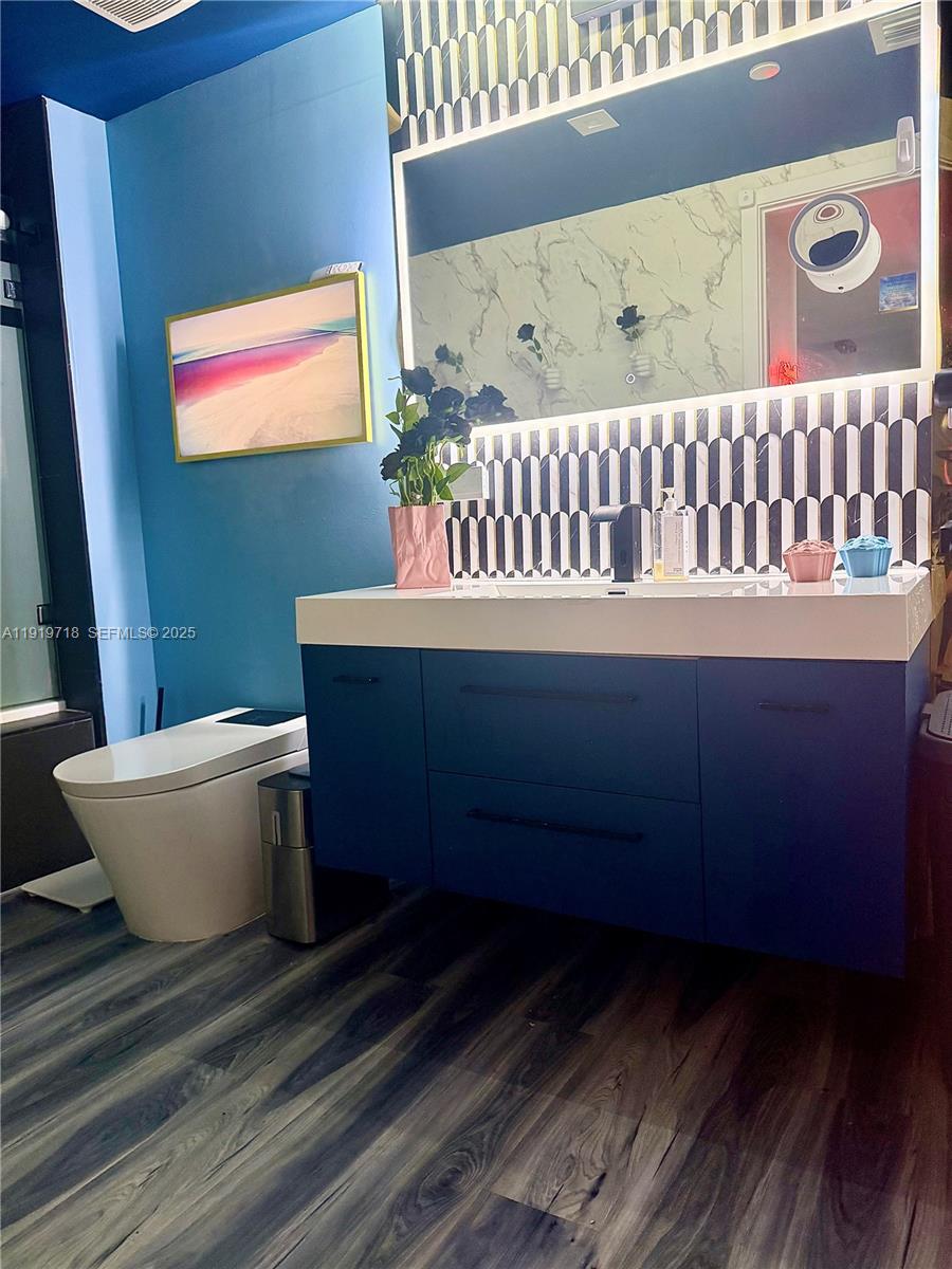 1600 NE 1st Ave # 2009