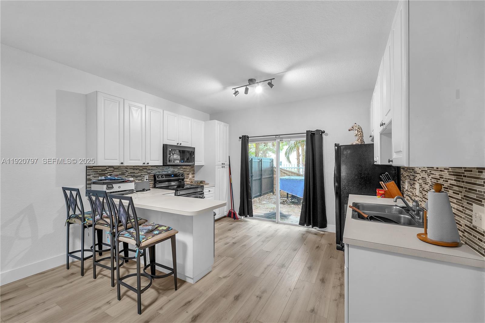 4950 Washington St # 1