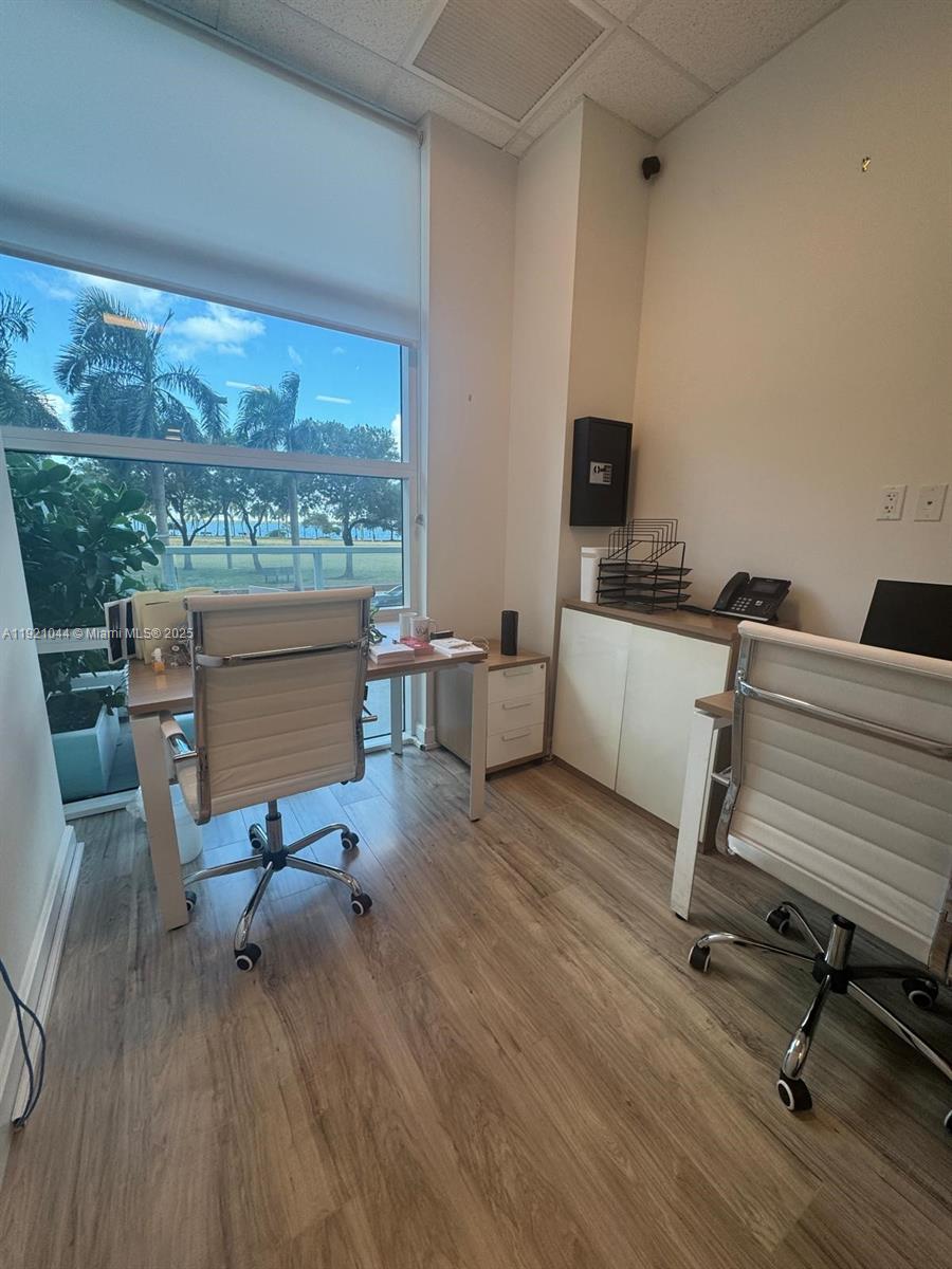 1900 N Bayshore Dr # 1A