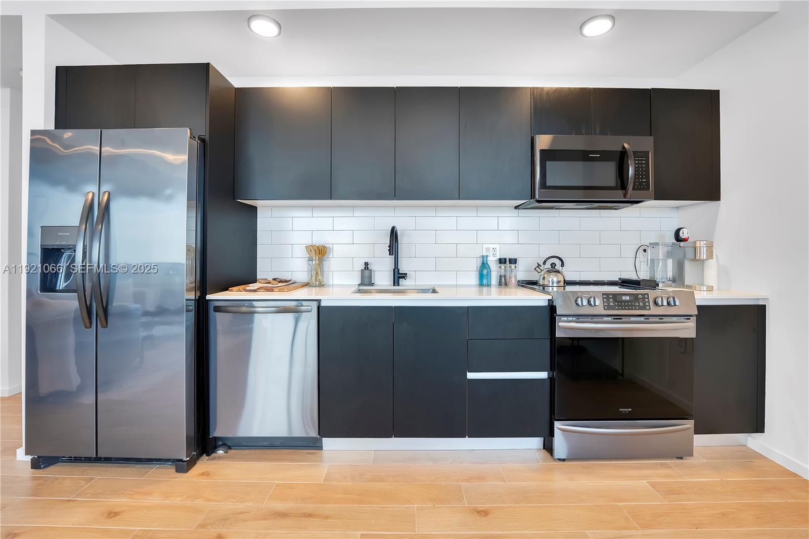 398 NE 5th St # 3709