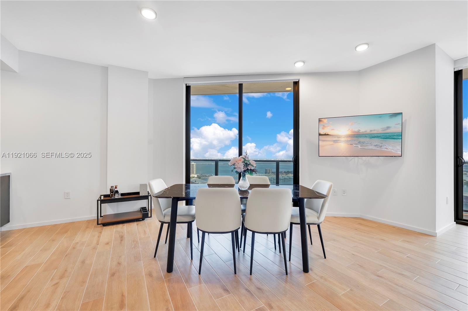 398 NE 5th St # 3709