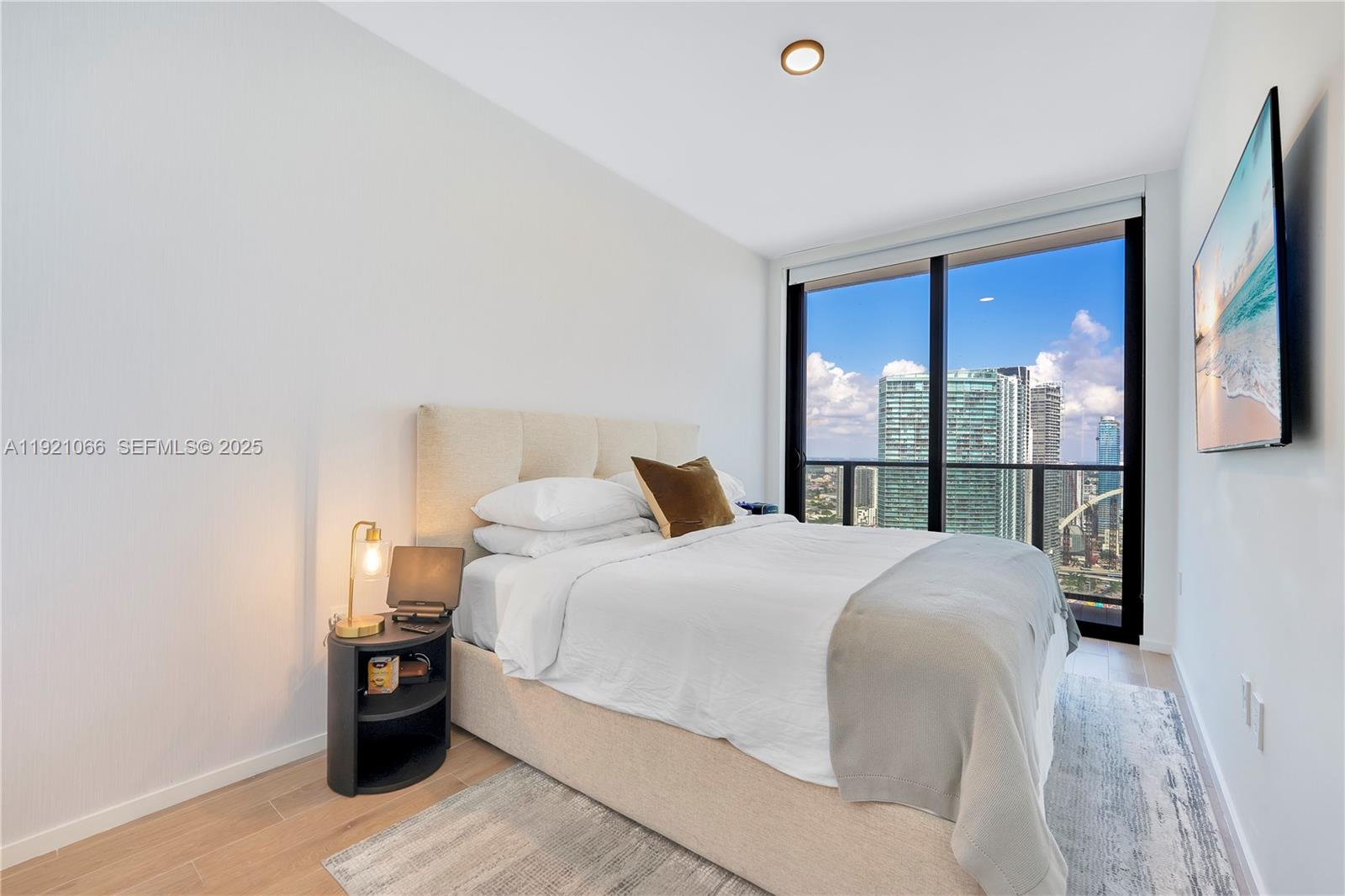 398 NE 5th St # 3709