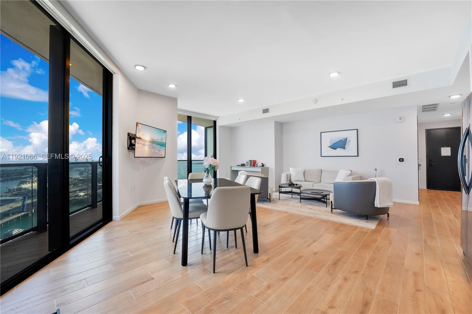 398 NE 5th St # 3709