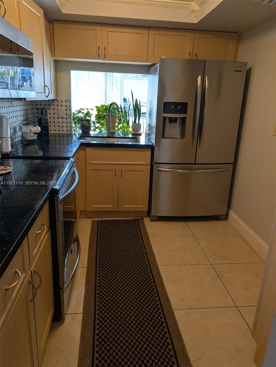 9401 SW 4th St # 110