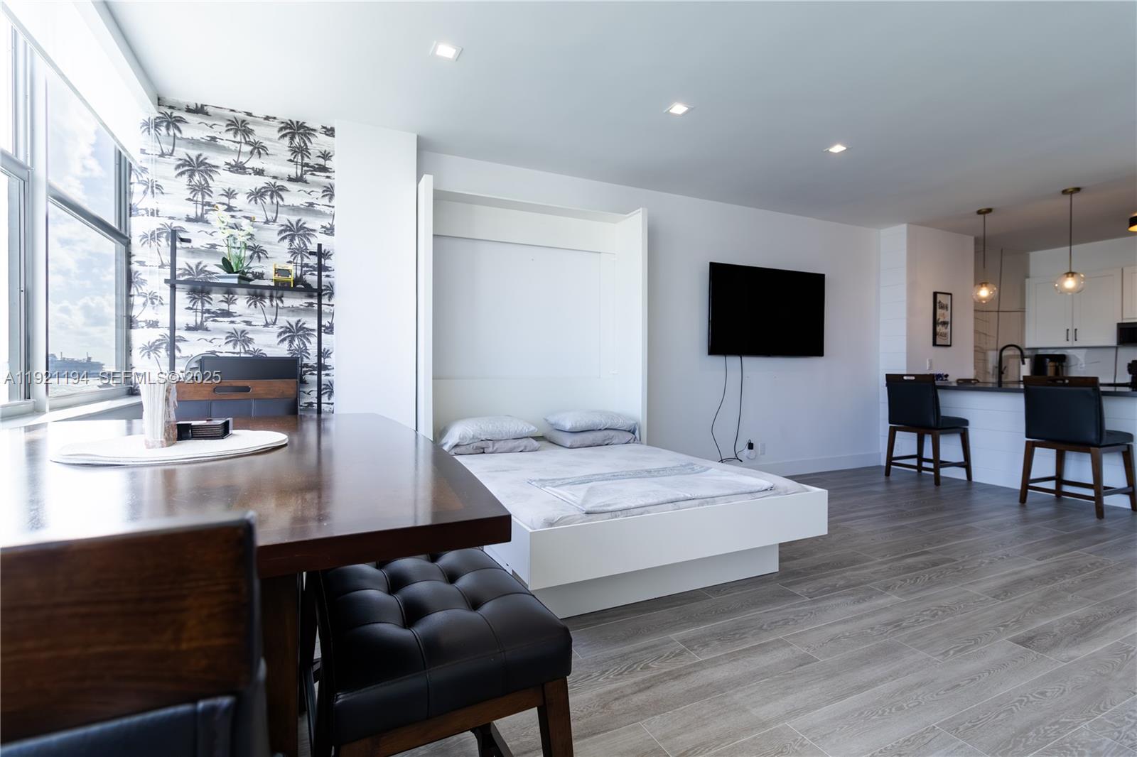 20 E Island Ave # 1415